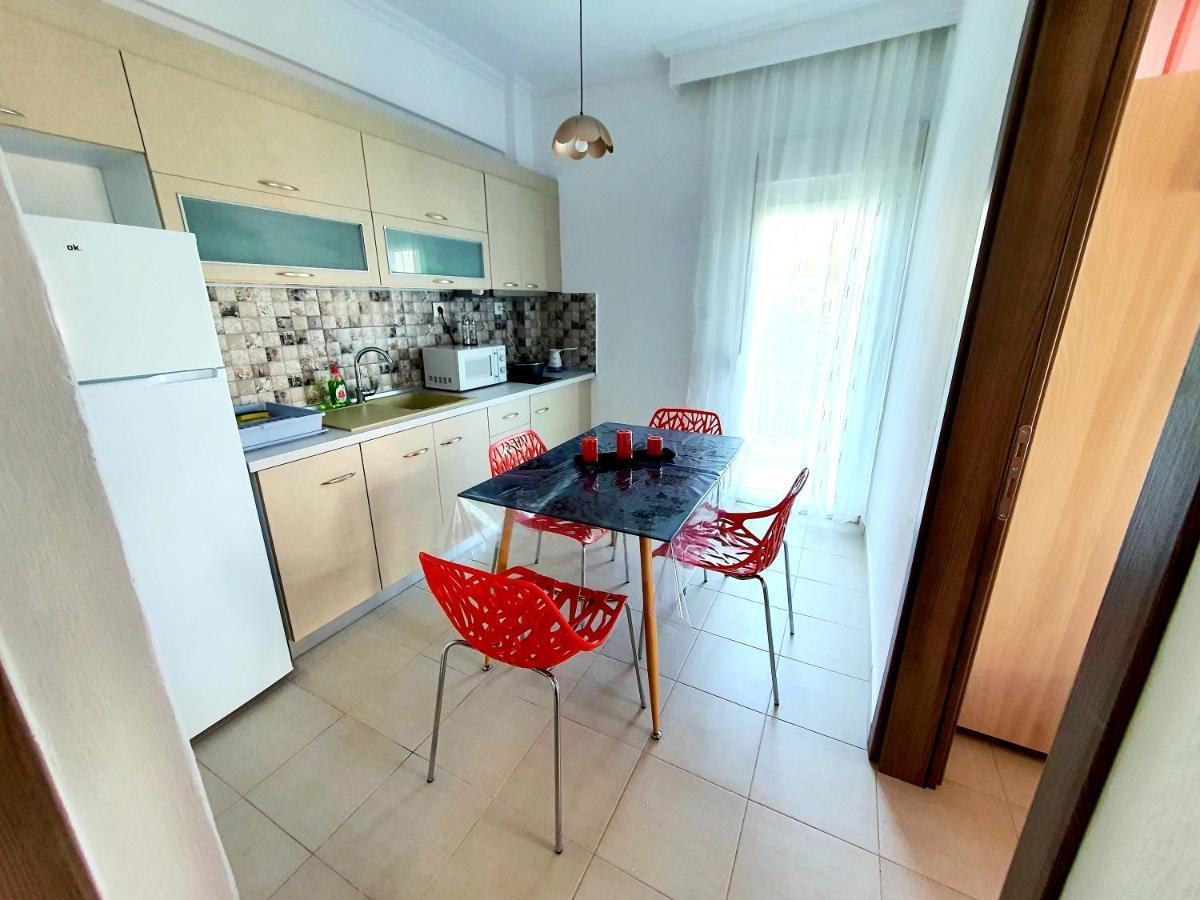 Cozy & Cool Apartment N1 30M From Sea Nea Kallikrateia Luaran gambar